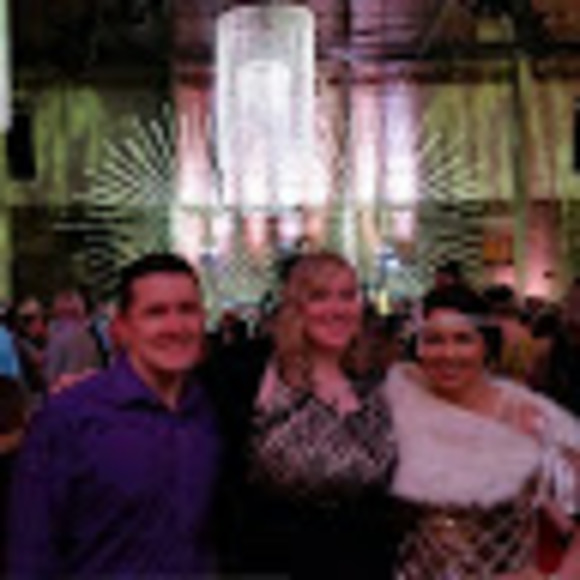 Meet your Posher, Alison - Picture 1 of 1